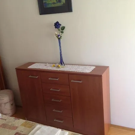 Haus In Sehr Ruhige Lage Lägenhet Novi Vinodolski