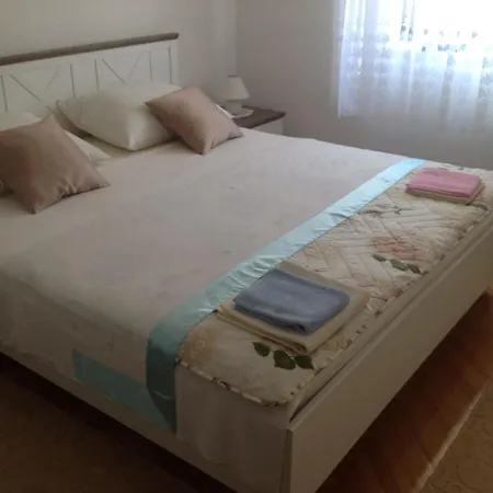 Haus In Sehr Ruhige Lage *