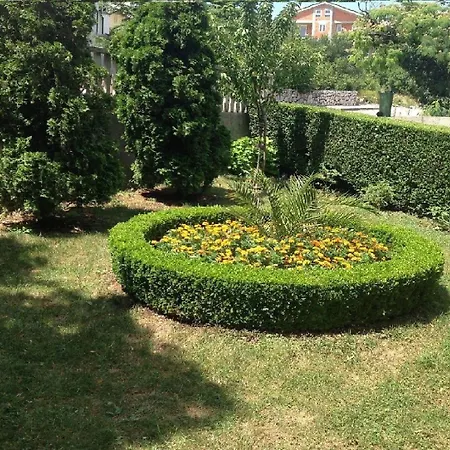 Lägenhet Haus In Sehr Ruhige Lage Novi Vinodolski